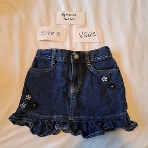 Gymboree girls size 5 outlet jean skirt with embroidered flowers VGUC